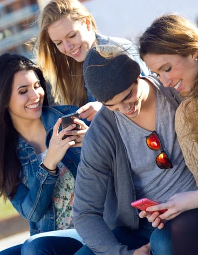 Zurna Chat Sohbet Odaları: Dijital Muhabbetin Nostaljik Durağı Zurna Chat Sohbet Odaları: Dijital Muhabbetin Nostaljik Durağı