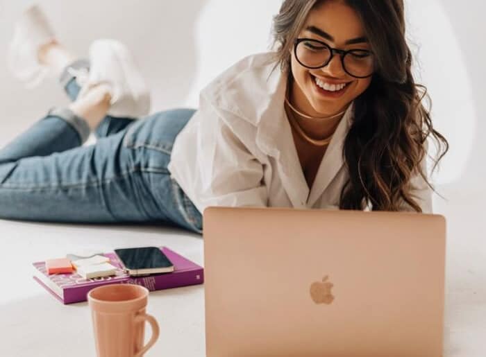 Sohbet Ortamında Yeni Yüzler Sohbet Ortamında Yeni Yüzler