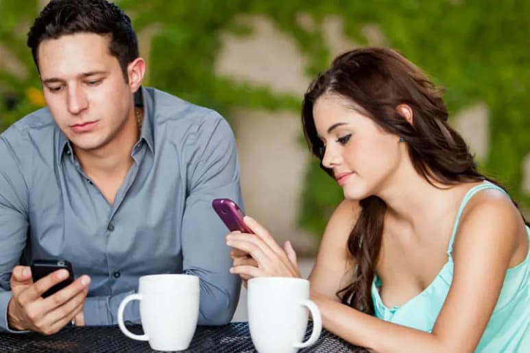 Sohbetin İçimizi Isıtan Gücünü Keşfetmeye Var Mısın Sohbetin İçimizi Isıtan Gücünü Keşfetmeye Var Mısın