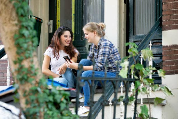 İnternette Sohbet Etmenin Avantajları ve Dezavantajları