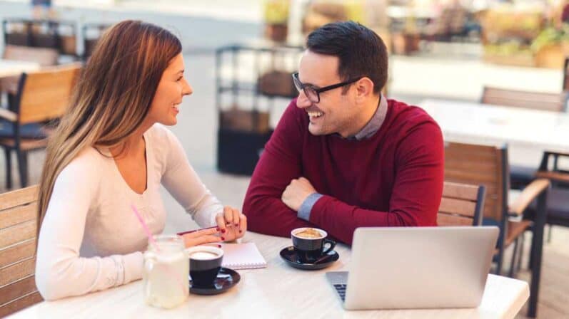 Sohbet Odaları Aşkın Başladığı, Hayallerin Gerçek Olduğu Yer